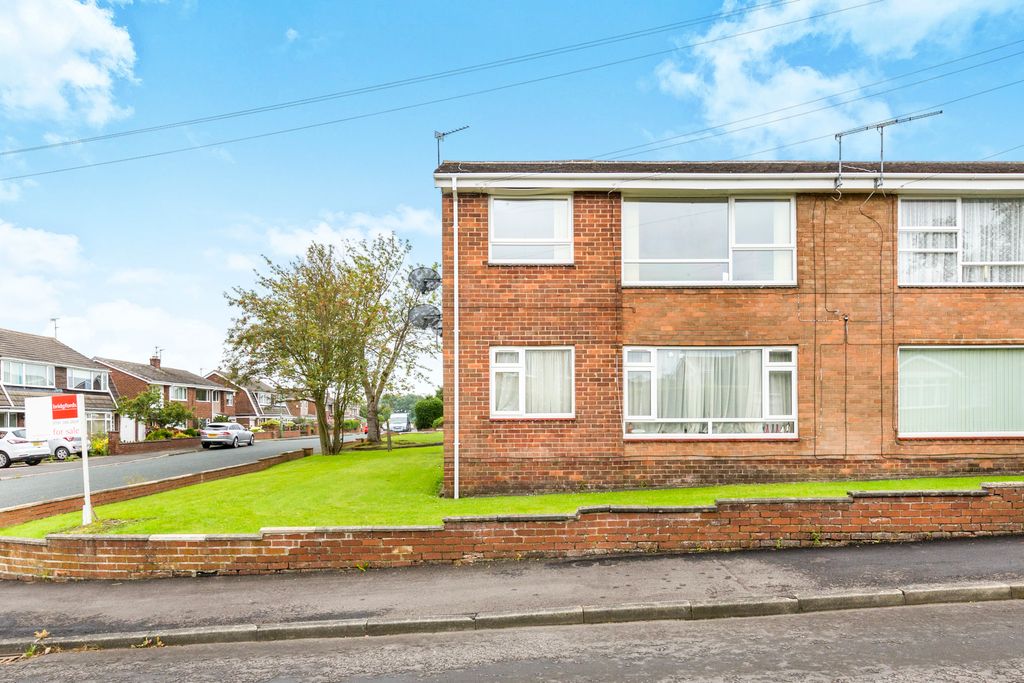 Property photo 2 of 12