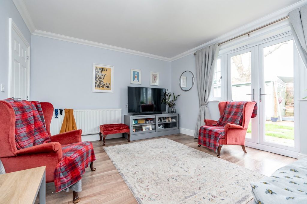 Property photo 2 of 16
