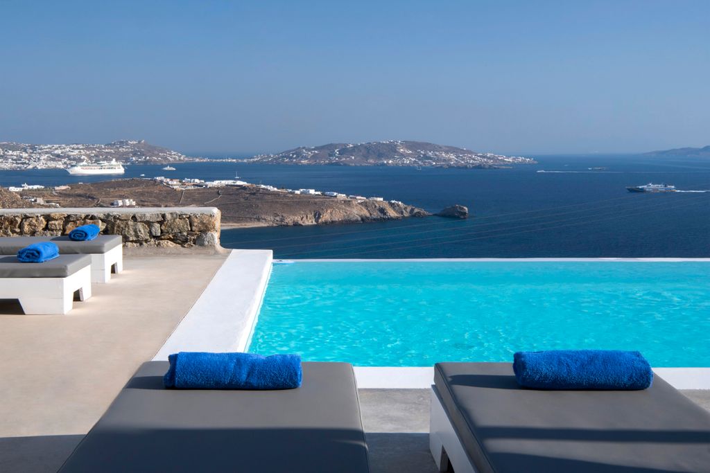 Property photo 1 of 36