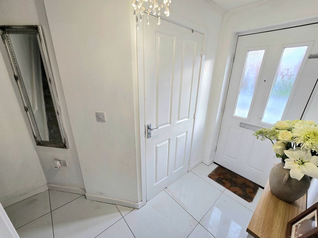 Property photo 3 of 22 Hallway