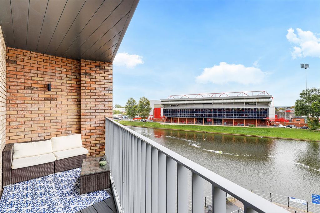 Property photo 3 of 17 Aligned-Img_5343-Aligned-Img_5347.Jpg