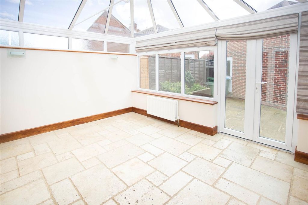 Property photo 3 of 12 Img_9970.Jpg