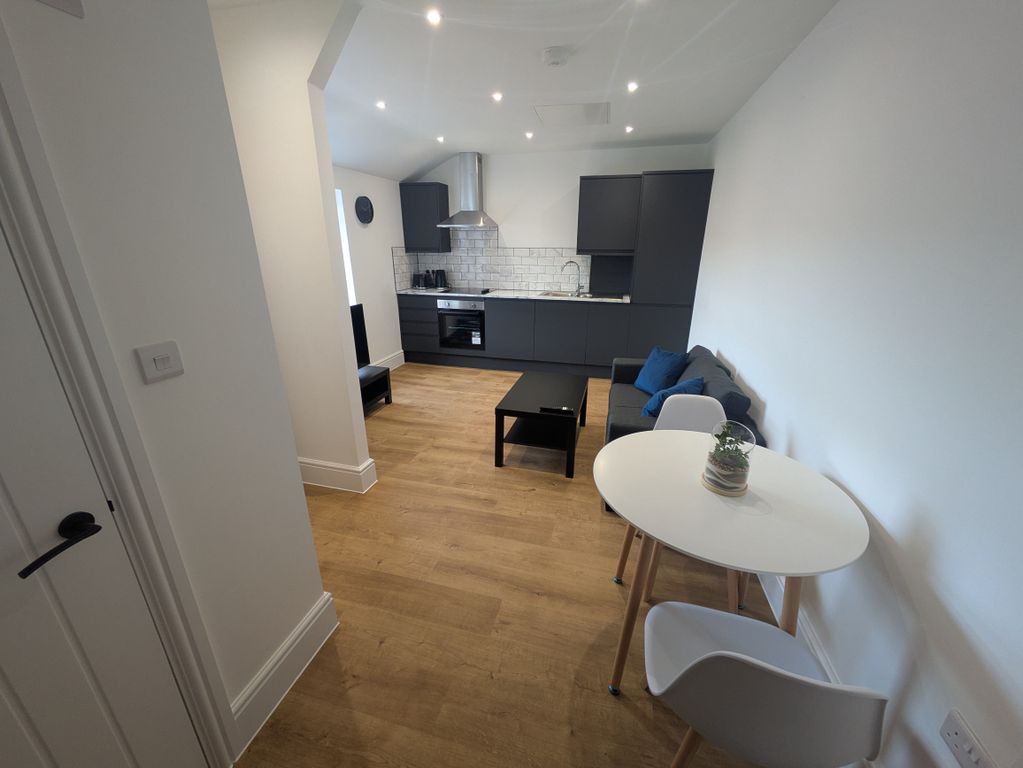 Property photo 3 of 10 Kitchen Diner