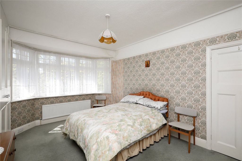 Property photo 3 of 18 Picture No. 01