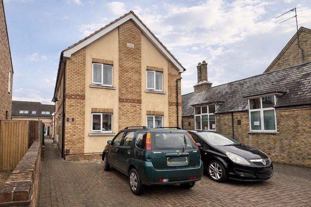 Property photo 1 of 1