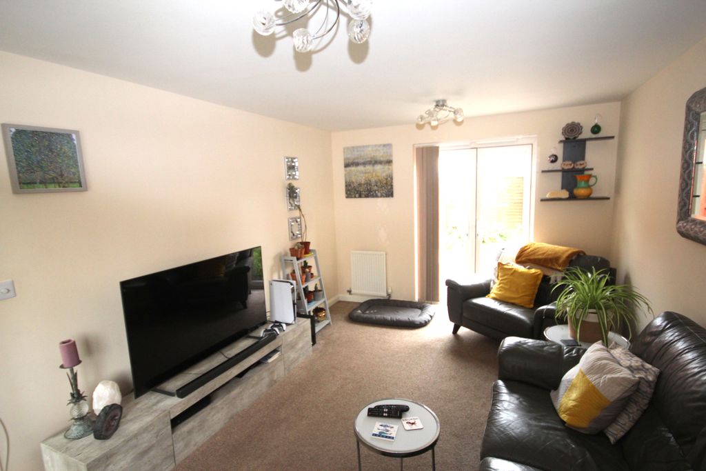 Property photo 2 of 12