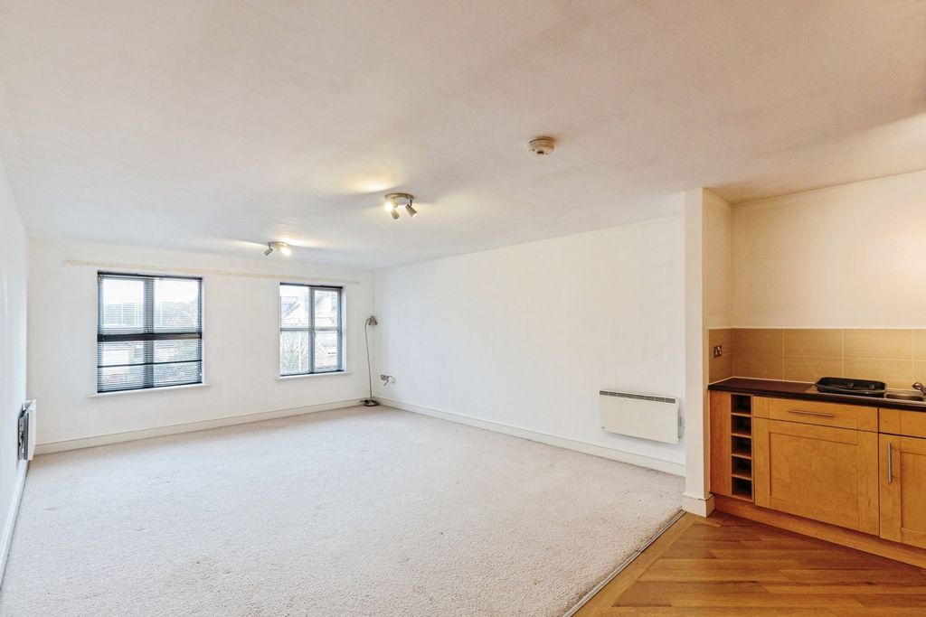 Property photo 3 of 15 Photo