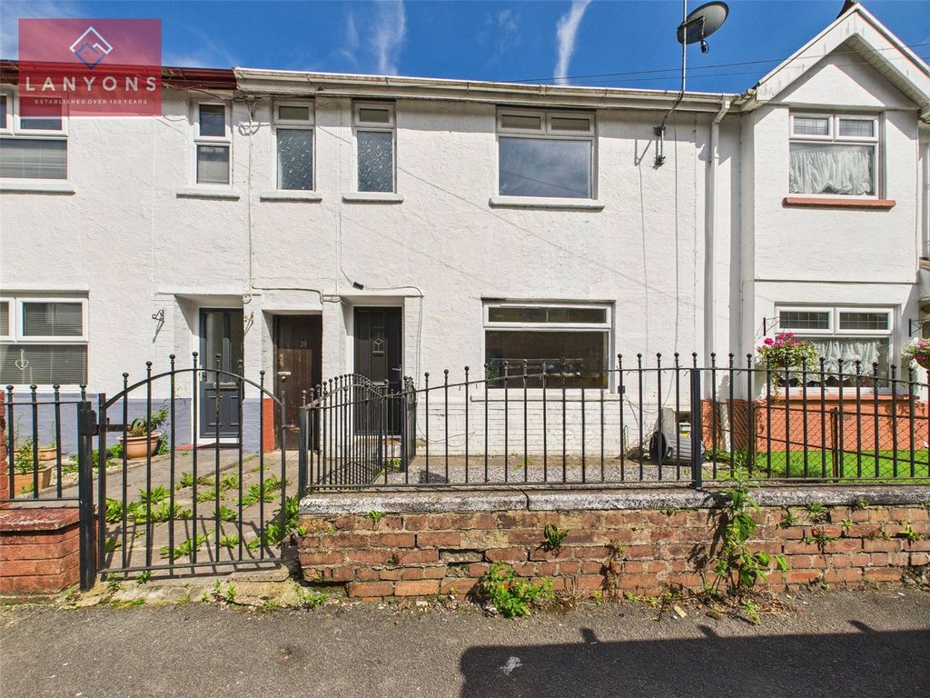Property photo 1 of 16 Picture No. 32