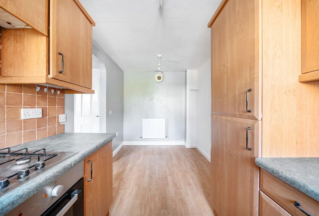 Property photo 2 of 8 1451520-11-69Fa1c...