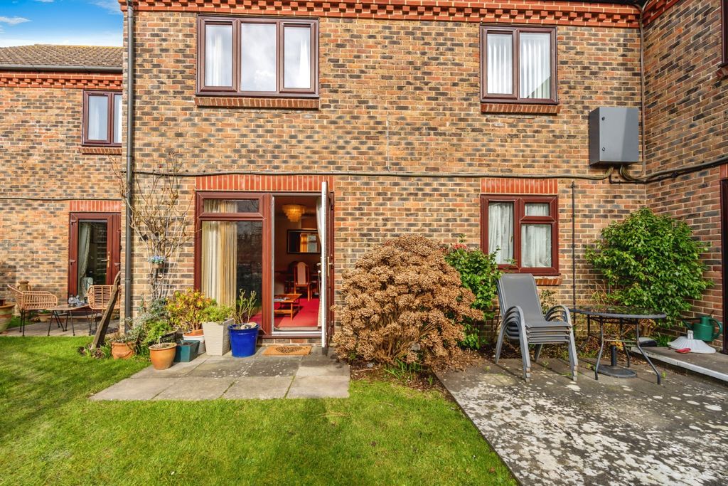 Property photo 2 of 17 Photography