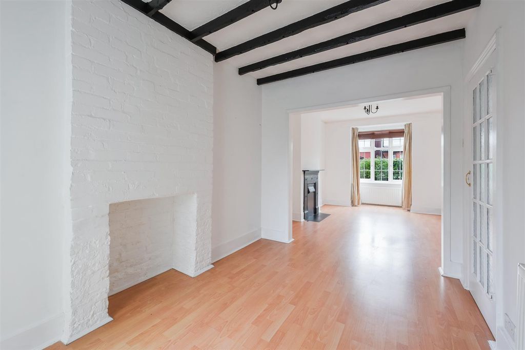 Property photo 3 of 9 Ferndale Road, (11).Jpg