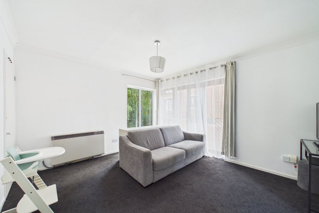 Property photo 3 of 8 Picture No. 07