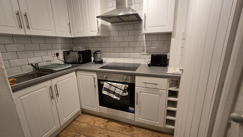 Property photo 3 of 3