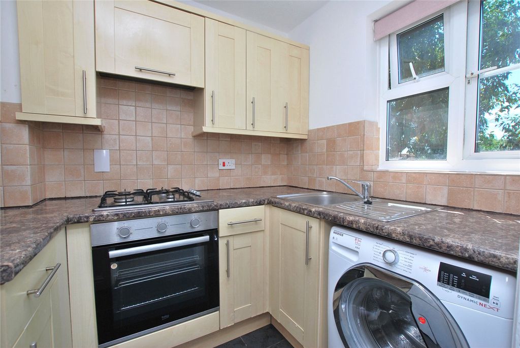 Property photo 3 of 6 Picture No. 02