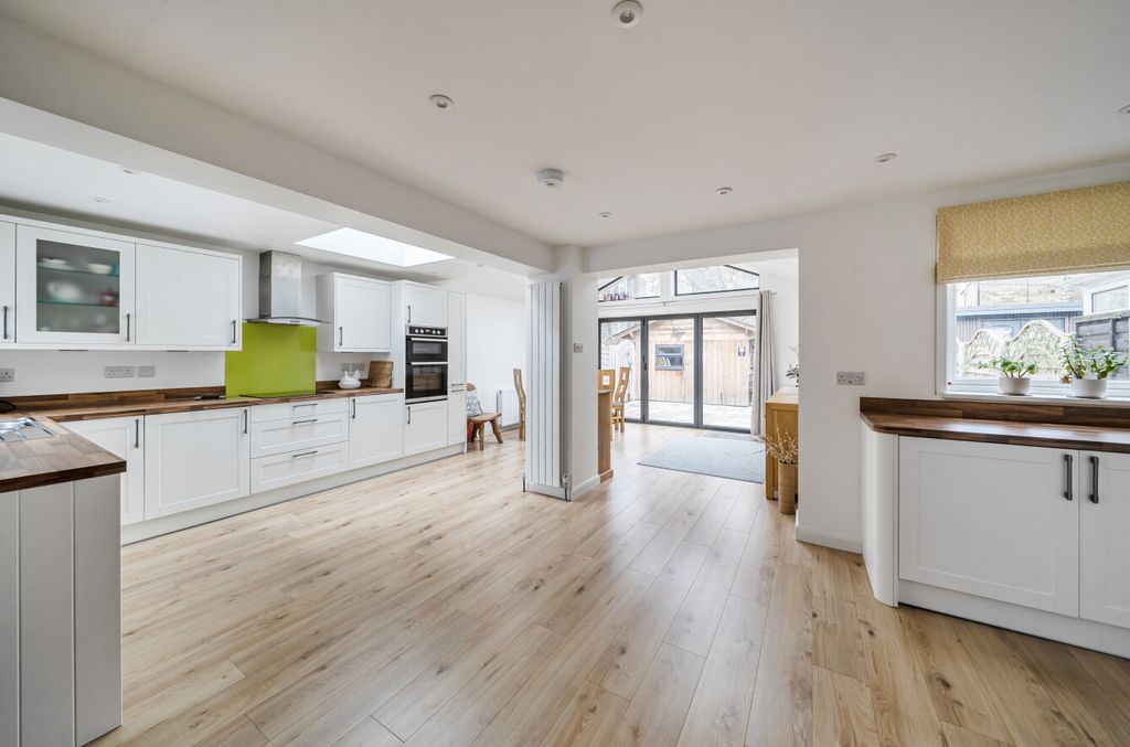 Property photo 2 of 15 1429099-2-69B2c0E...