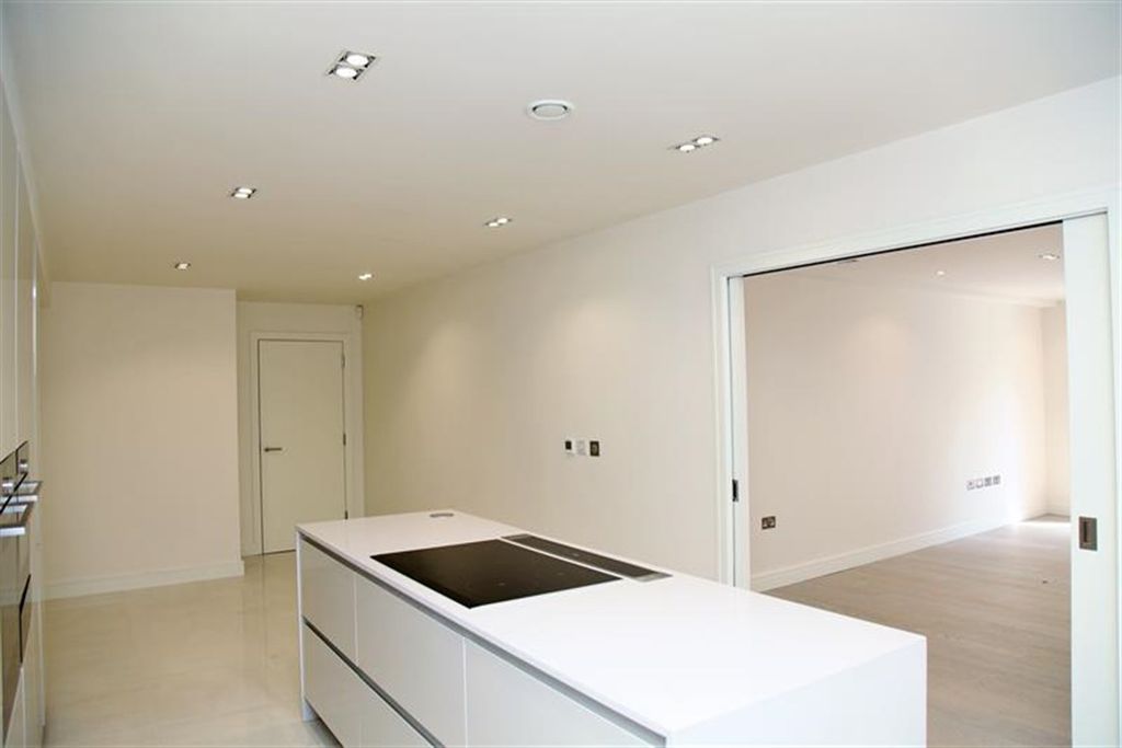 Property photo 1 of 10 (Main)