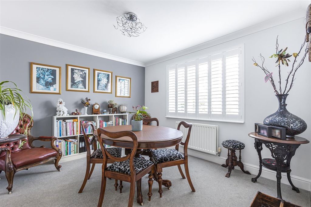 Property photo 3 of 31 13_68076.Jpg