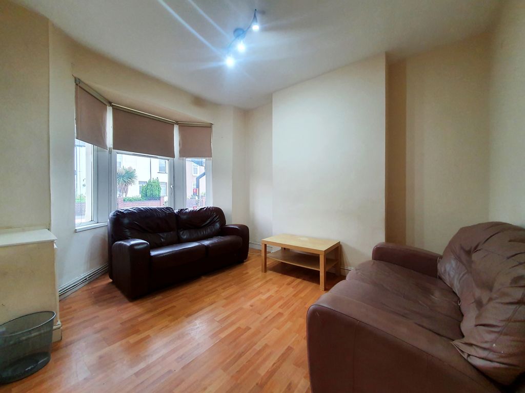 Property photo 2 of 21 Gallery