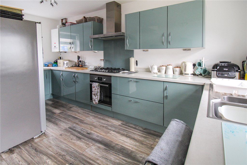 Property photo 3 of 13 Kitchen