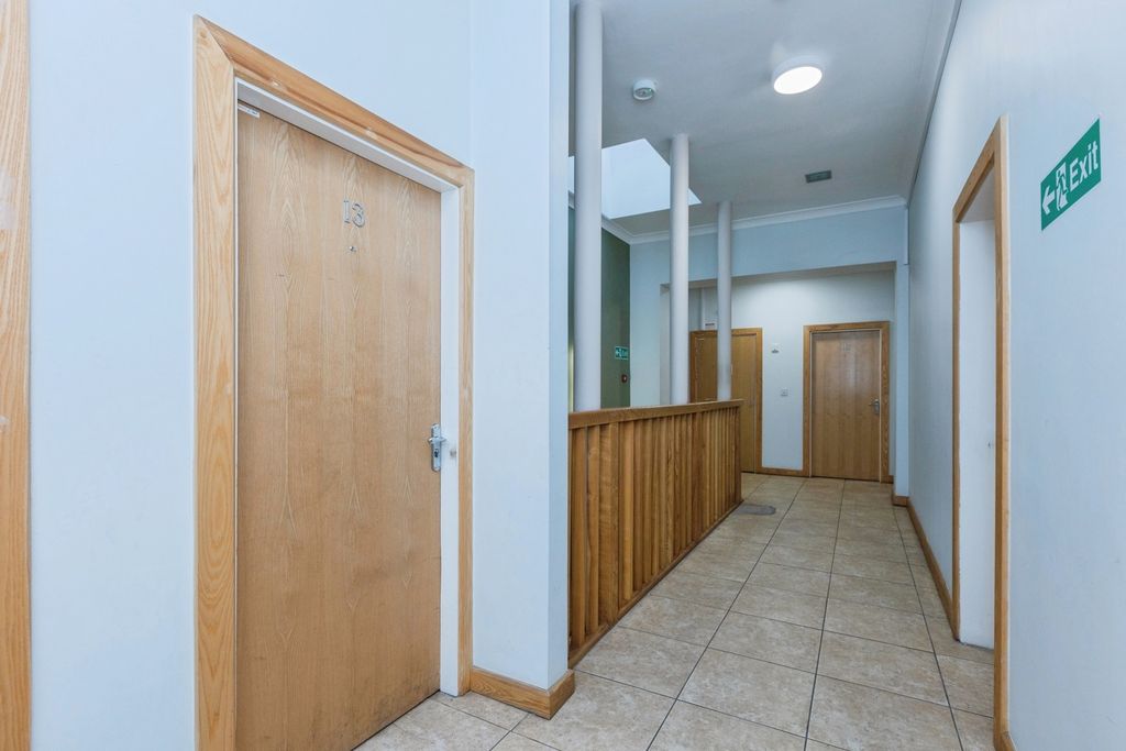 Property photo 3 of 17 Communal Hallway