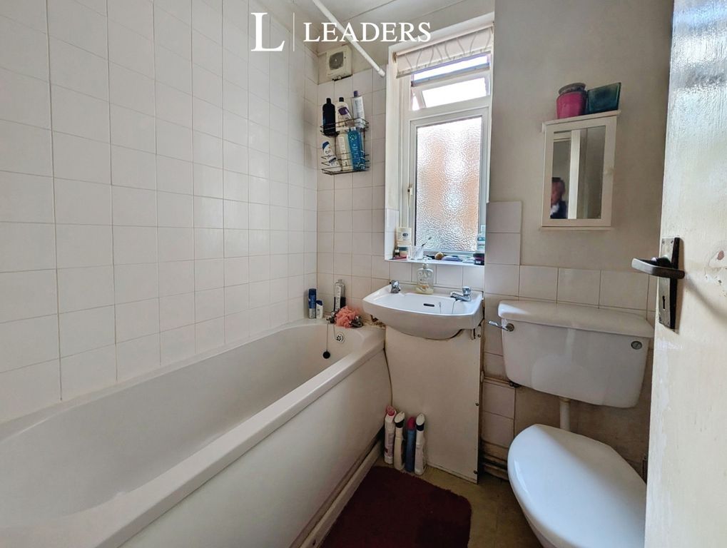 Property photo 3 of 9 Pbox-Img.Jpg