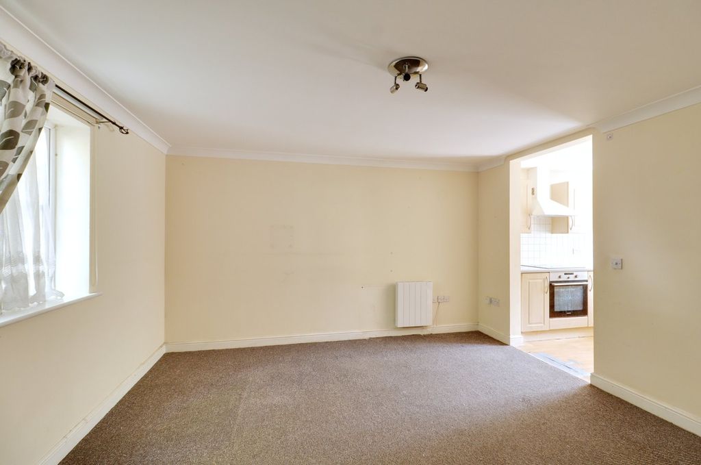 Property photo 3 of 9