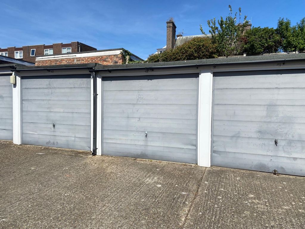Property photo 1 of 1