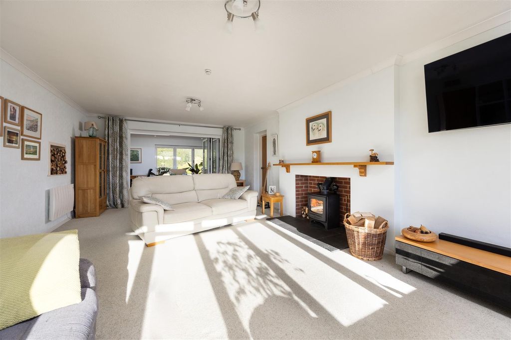 Property photo 3 of 17 Living Room