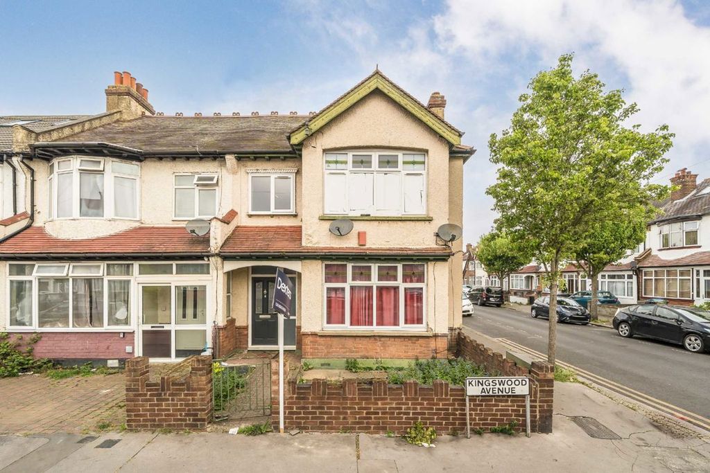 Property photo 1 of 8