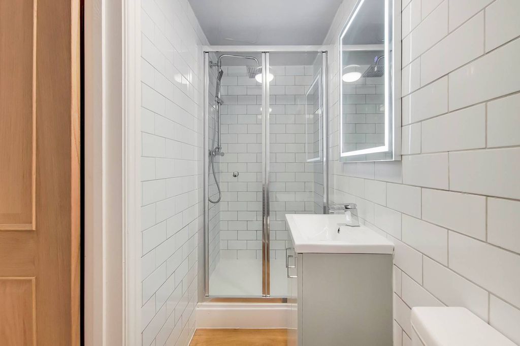 Property photo 1 of 4
