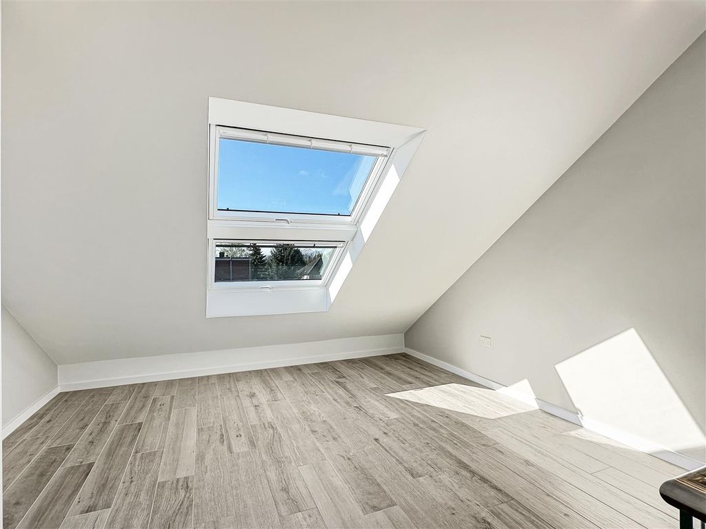 Property photo 3 of 13 Img (5).Jpg