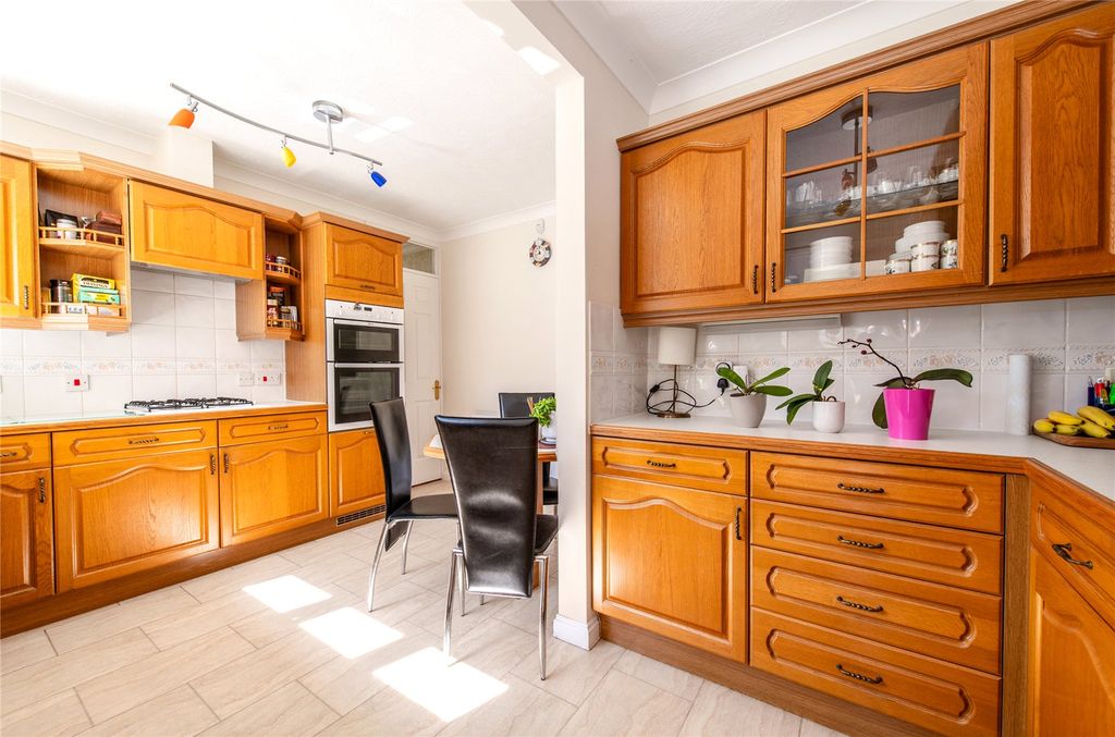 Property photo 3 of 36 Picture No. 16