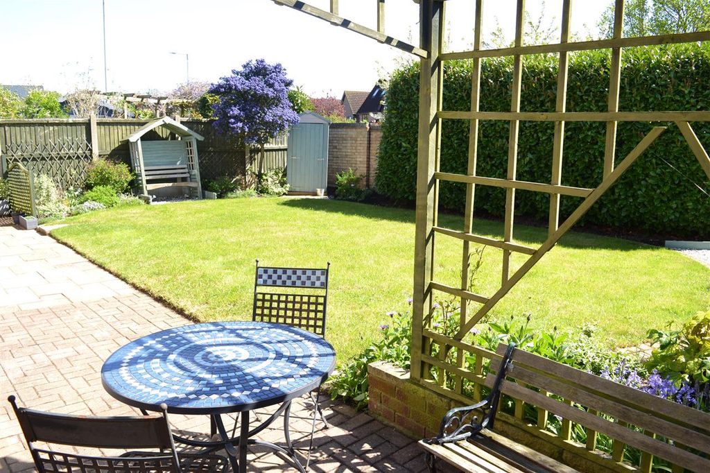 Property photo 2 of 16