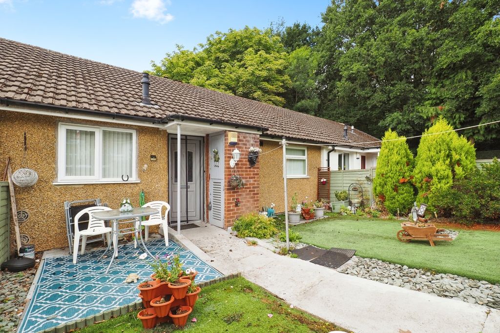 Property photo 1 of 17 Photo