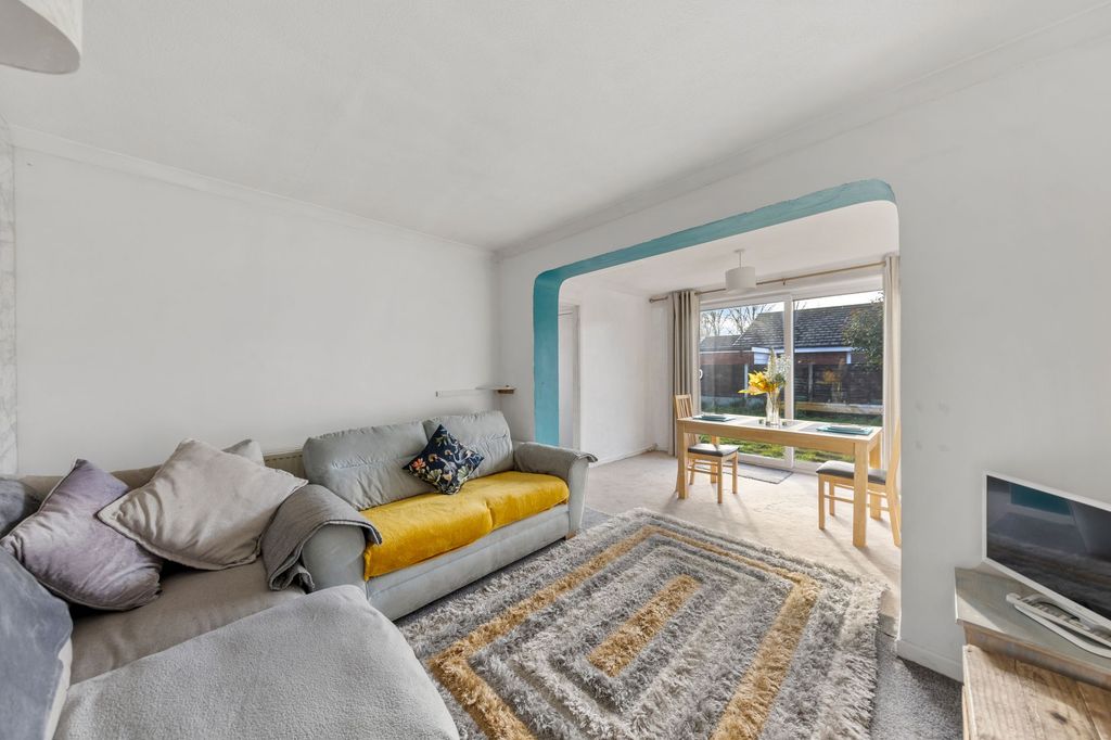 Property photo 3 of 18