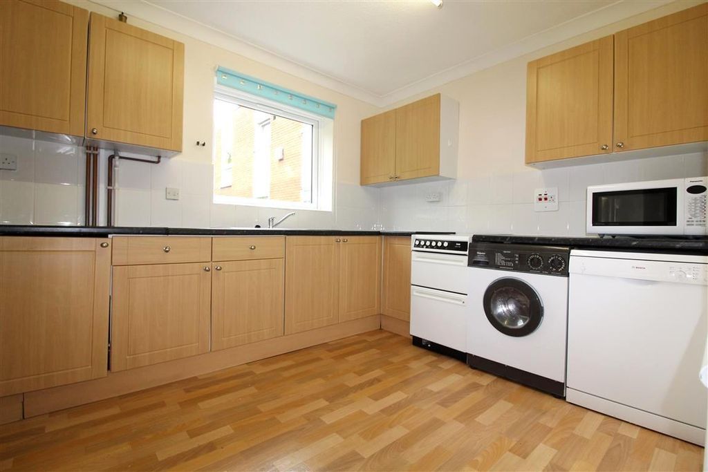 Property photo 2 of 13 Kitchen