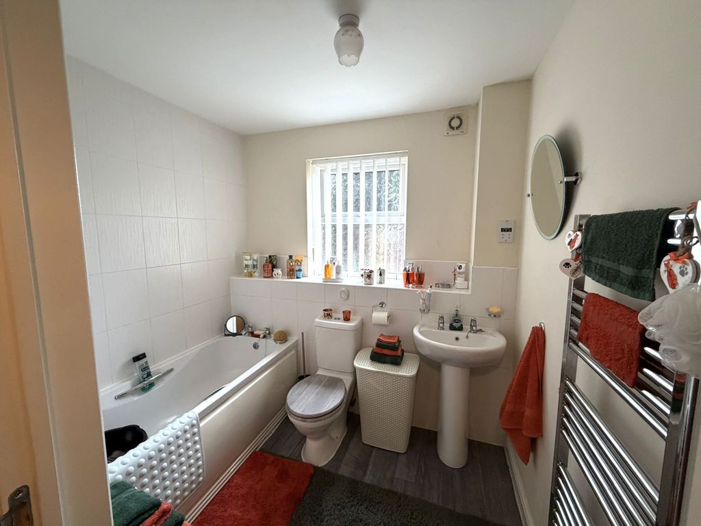 Additional image 13 of 2 bed flat for saleHigh-Yield Investment Opportunity: Heys Hunt, Leyland PR25