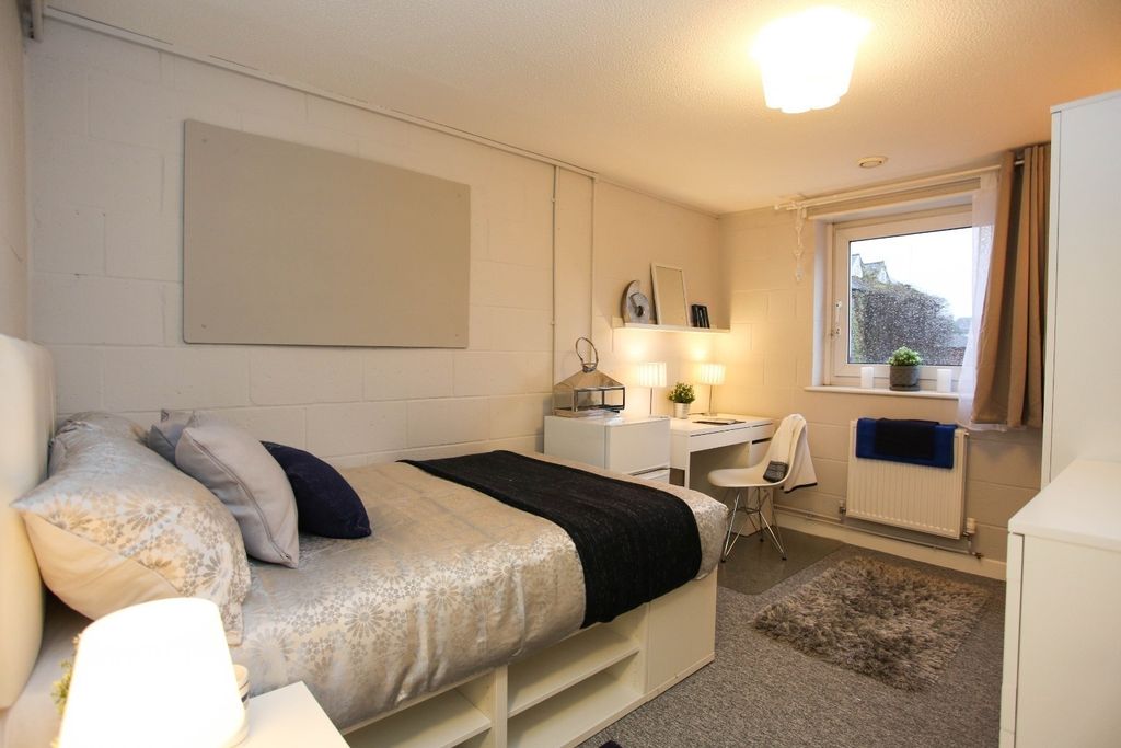 Property photo 2 of 9 5697001