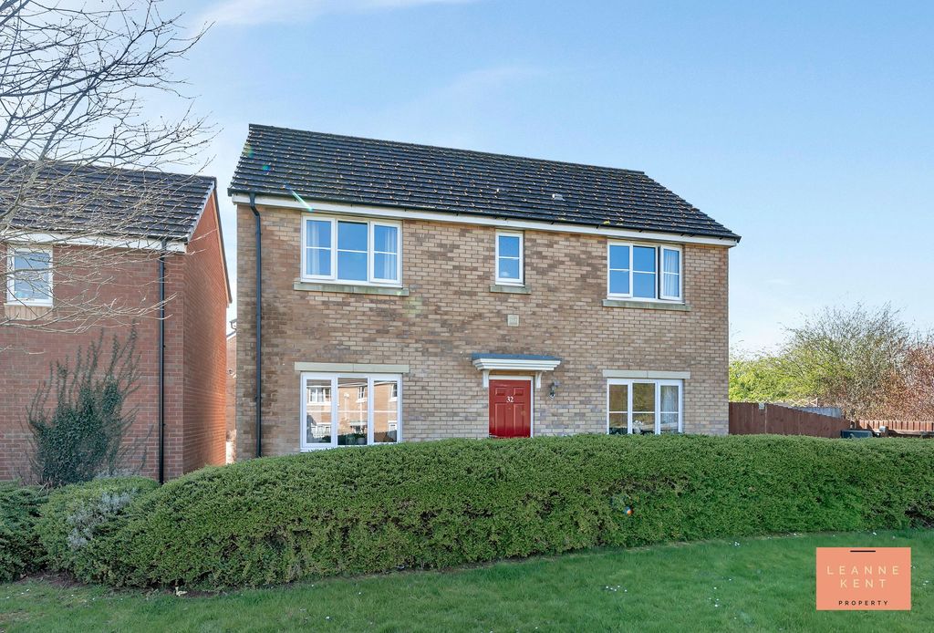 Property photo 1 of 43