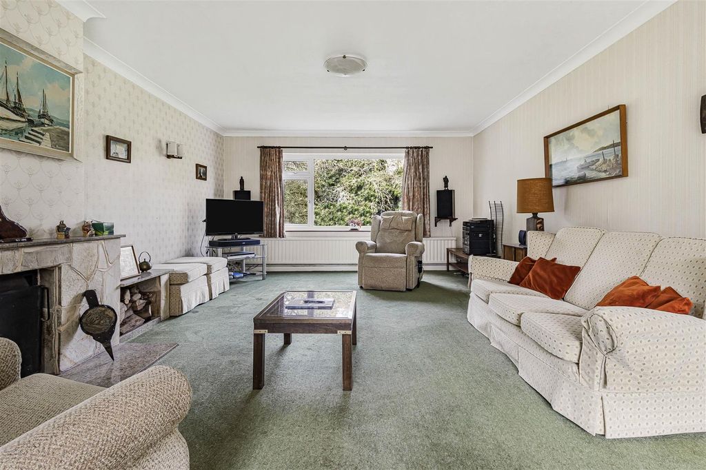 Property photo 3 of 22 12_75715.Jpg