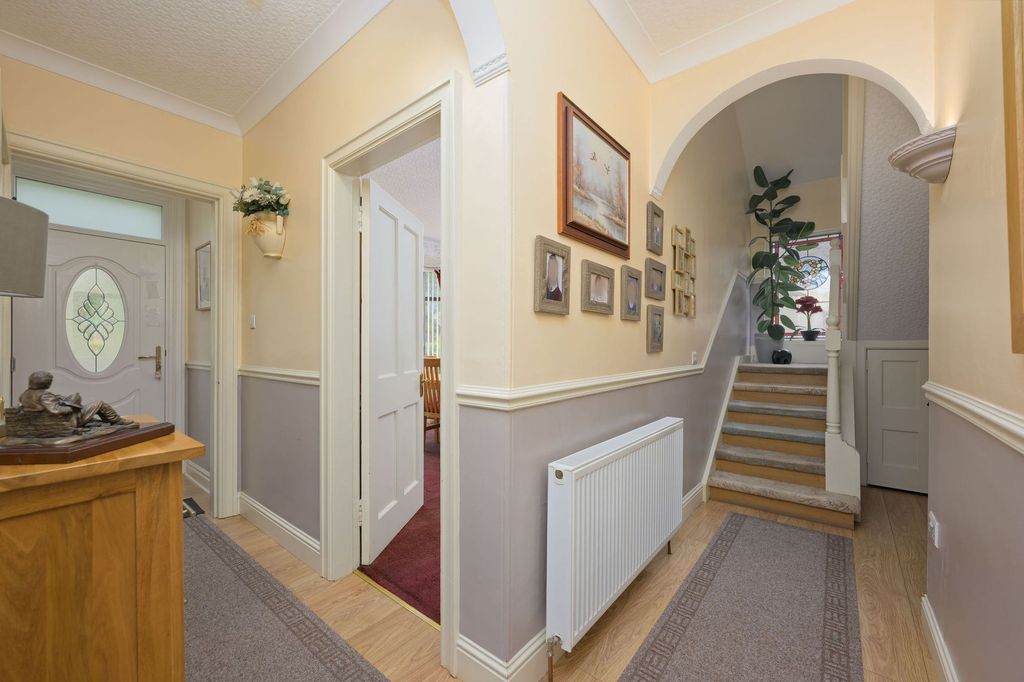 Property photo 2 of 38