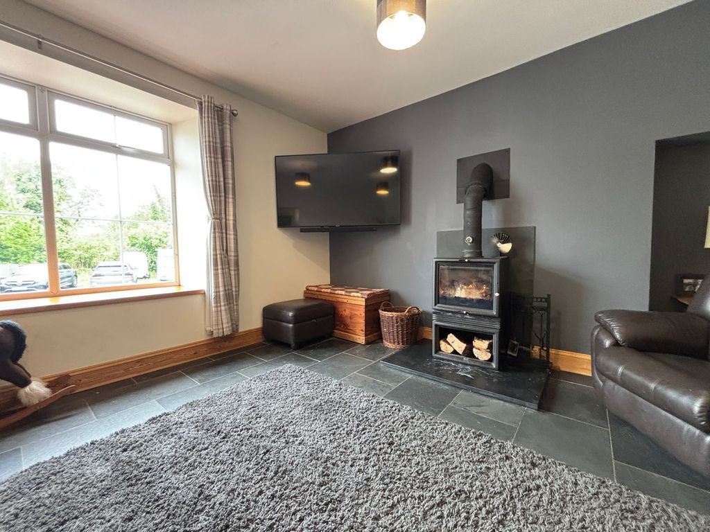 Property photo 2 of 26