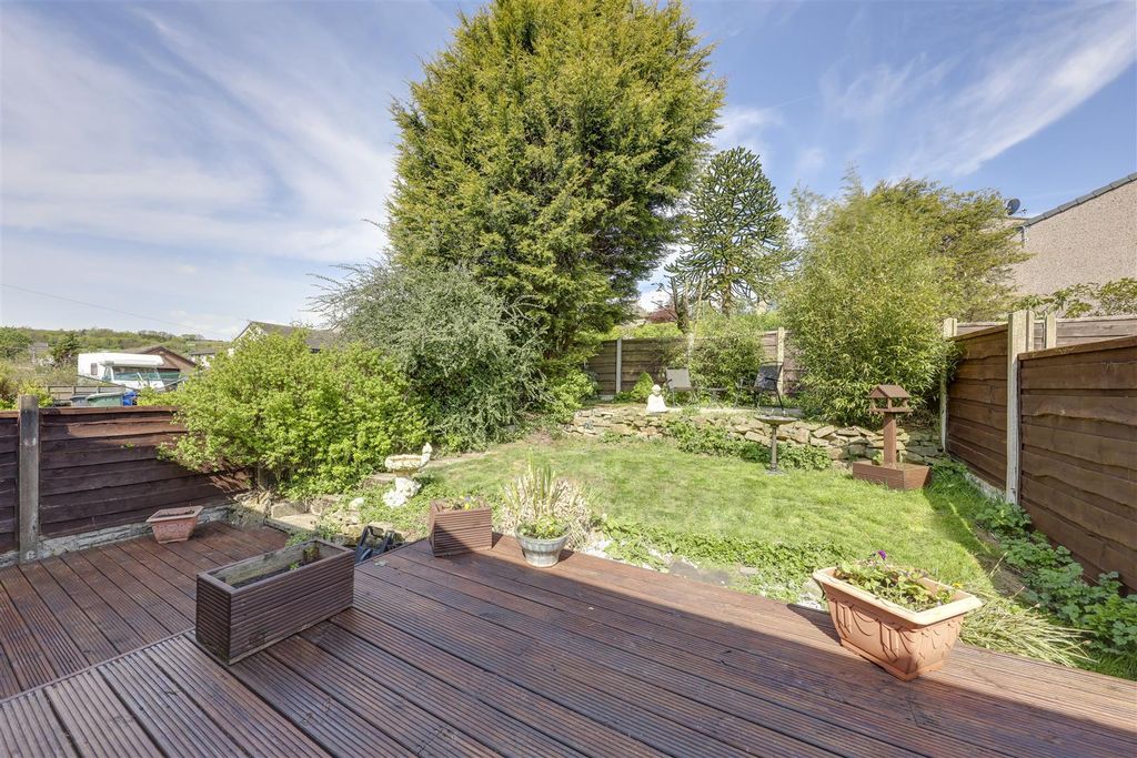 Property photo 2 of 22 Rear Decking &amp; Garden