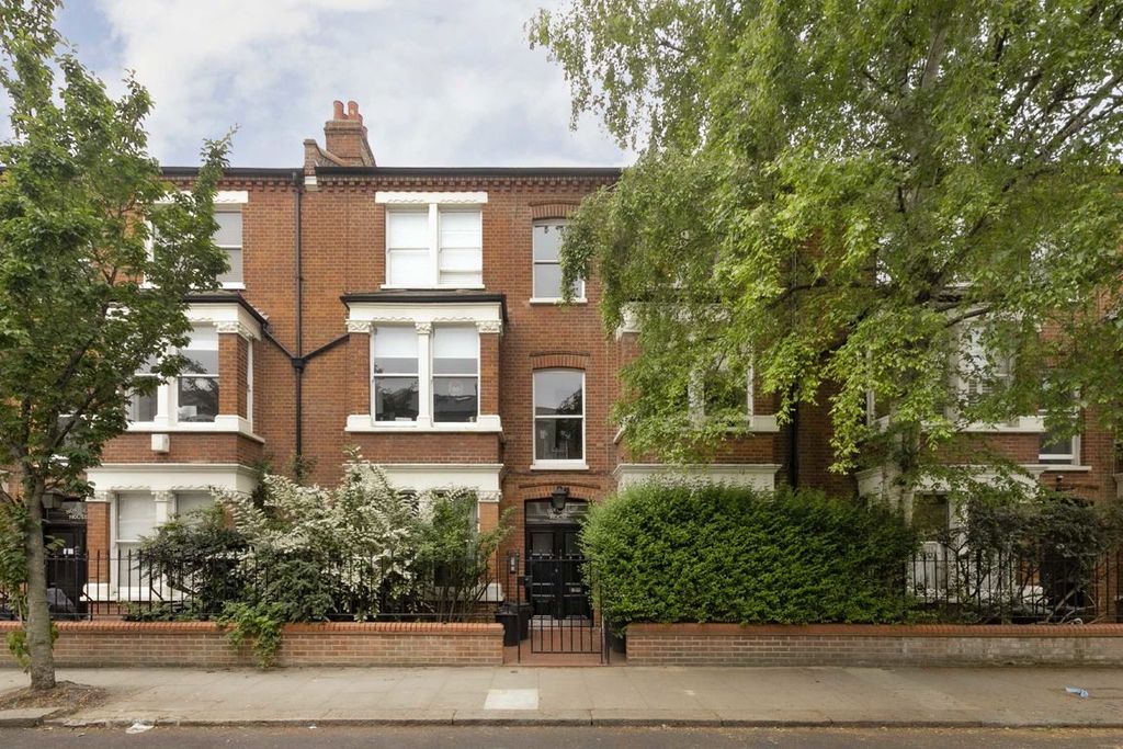Property photo 1 of 6