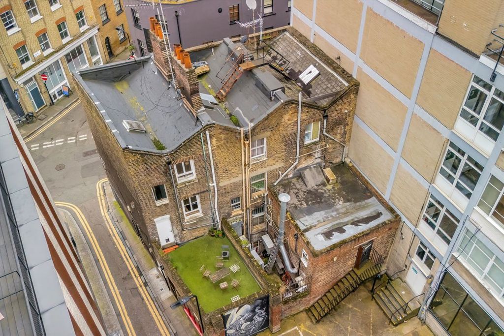 Property photo 3 of 4