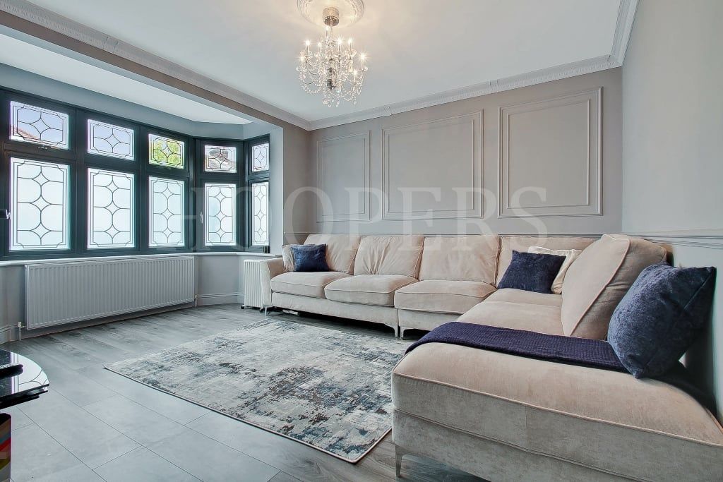 Property photo 3 of 14