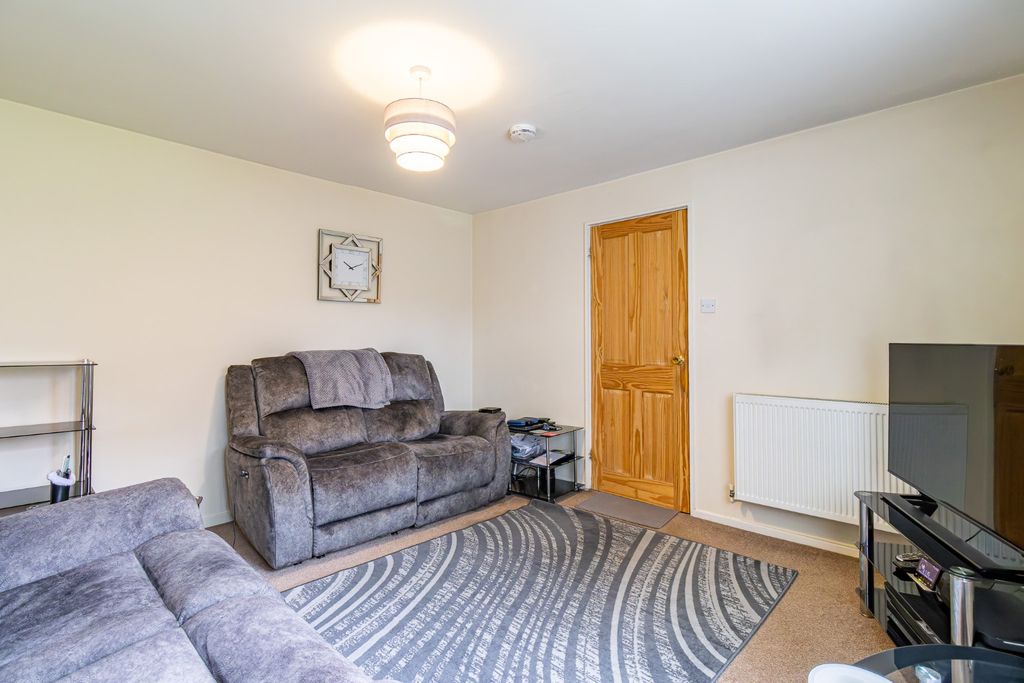 Property photo 3 of 21 5158374