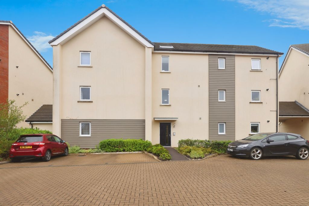 Property photo 1 of 12