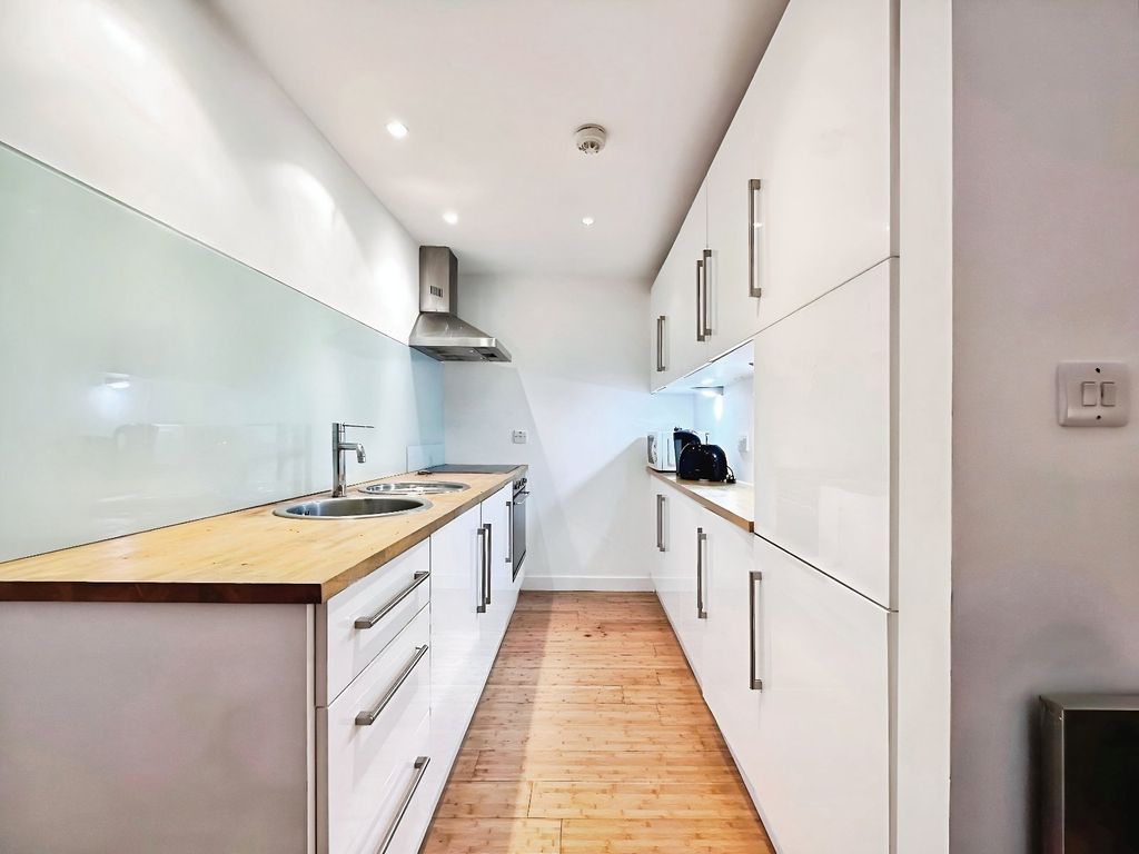 Property photo 3 of 7 Picture No. 34