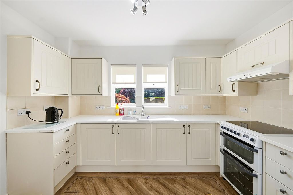 Property photo 2 of 15 Photos-23.Jpg